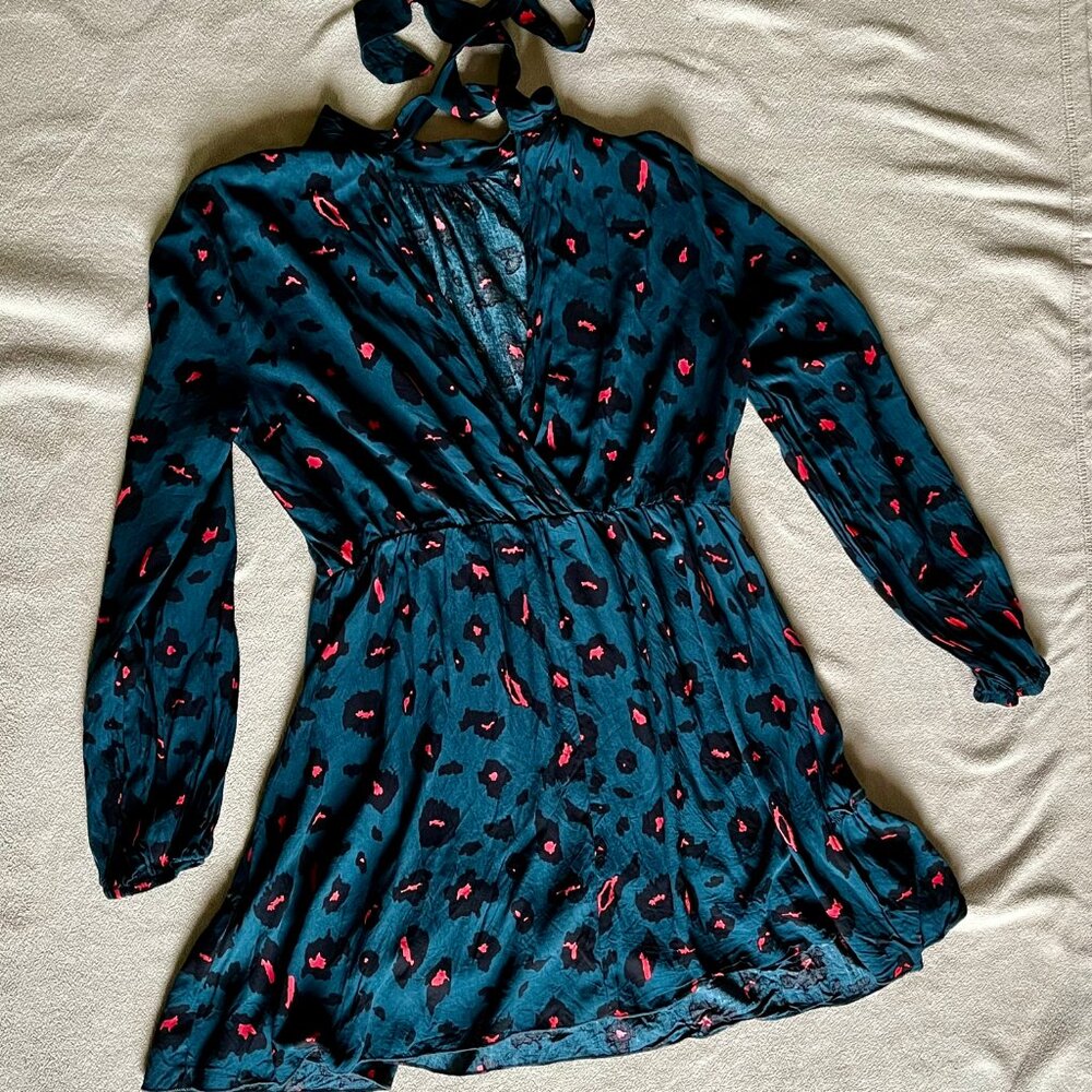 SHEIN - Leopard Tie Neck Dress